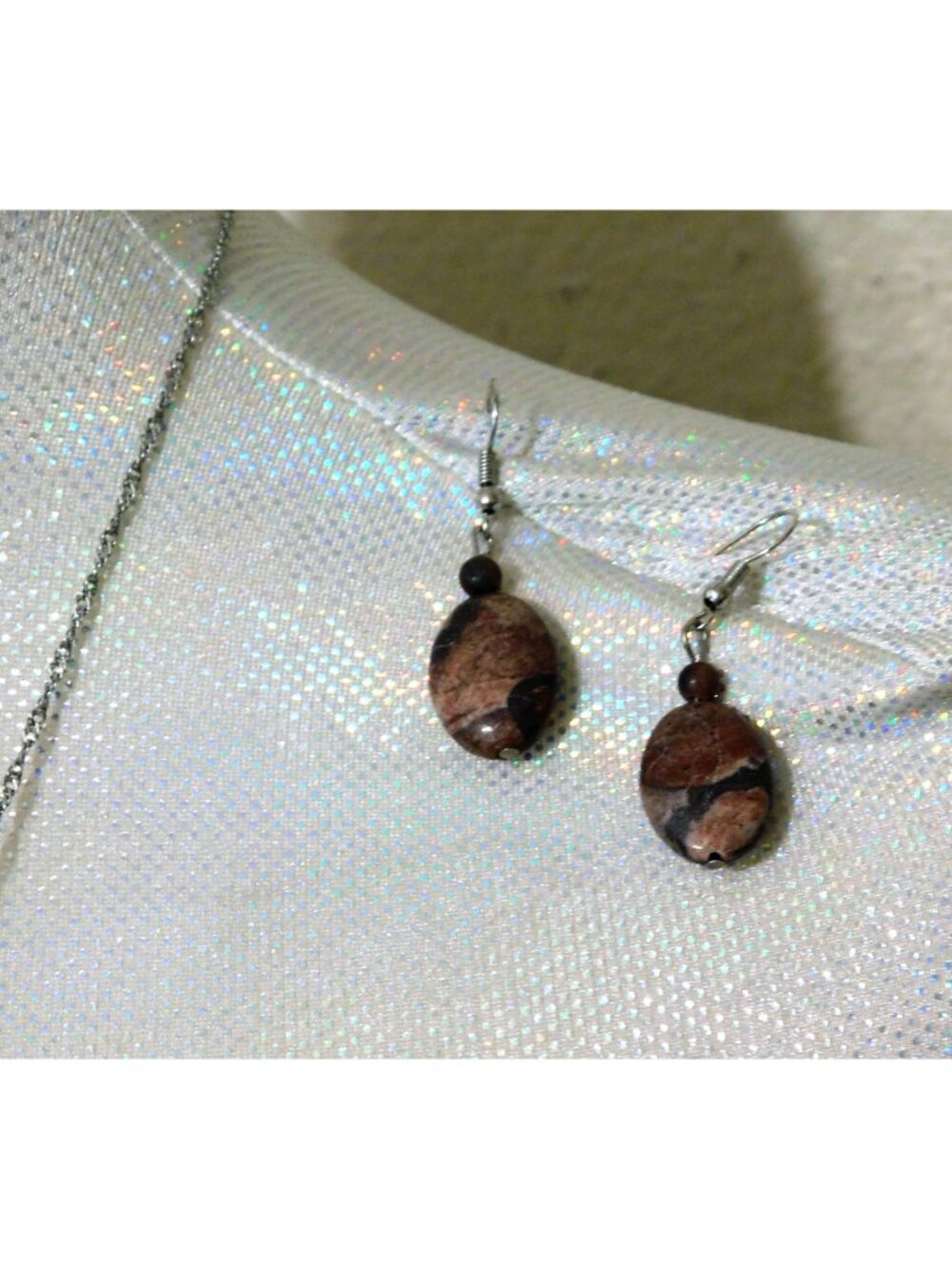 Brown Stone Necklace and Fishhook Pierced Earrings 20" Twist Silver Tone Chain - Picture 4 of 10